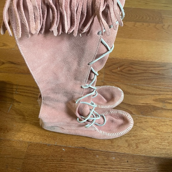 Minnetonka Pink Suede Lace-Up Boots - Picture 4 of 7